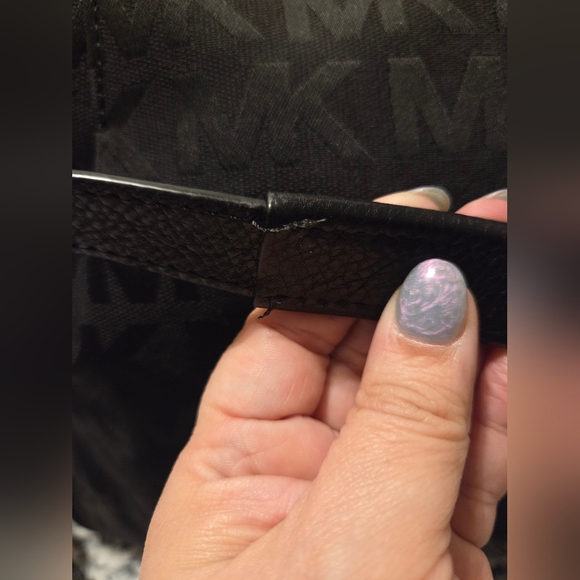 Michael Kors Black Shoulder Bag - Picture 3 of 9